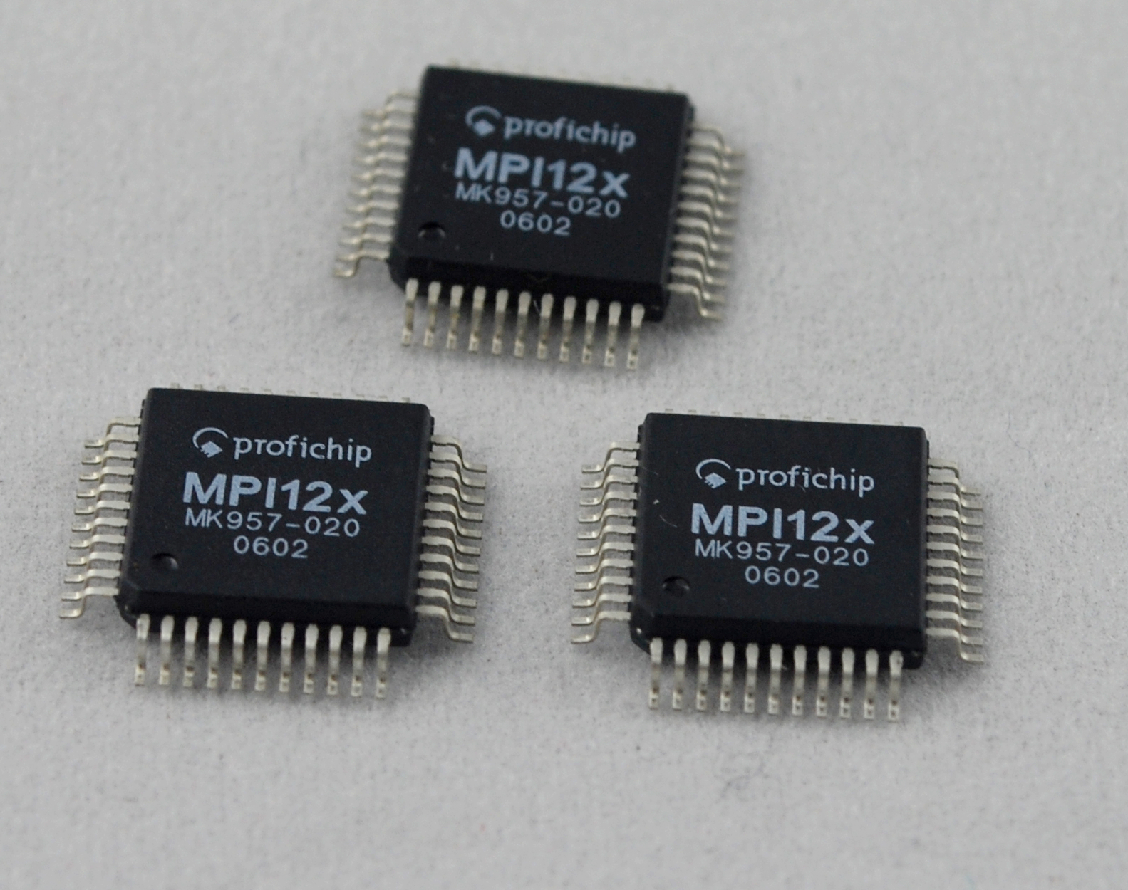 MPI12x 多路接口控制器专用集成电路芯片 product photo