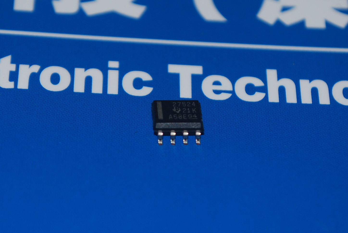 UCC27524D (ACTIVE) Dual-channel 5A High-speed Low-side Power MOSFET Driver product photo
