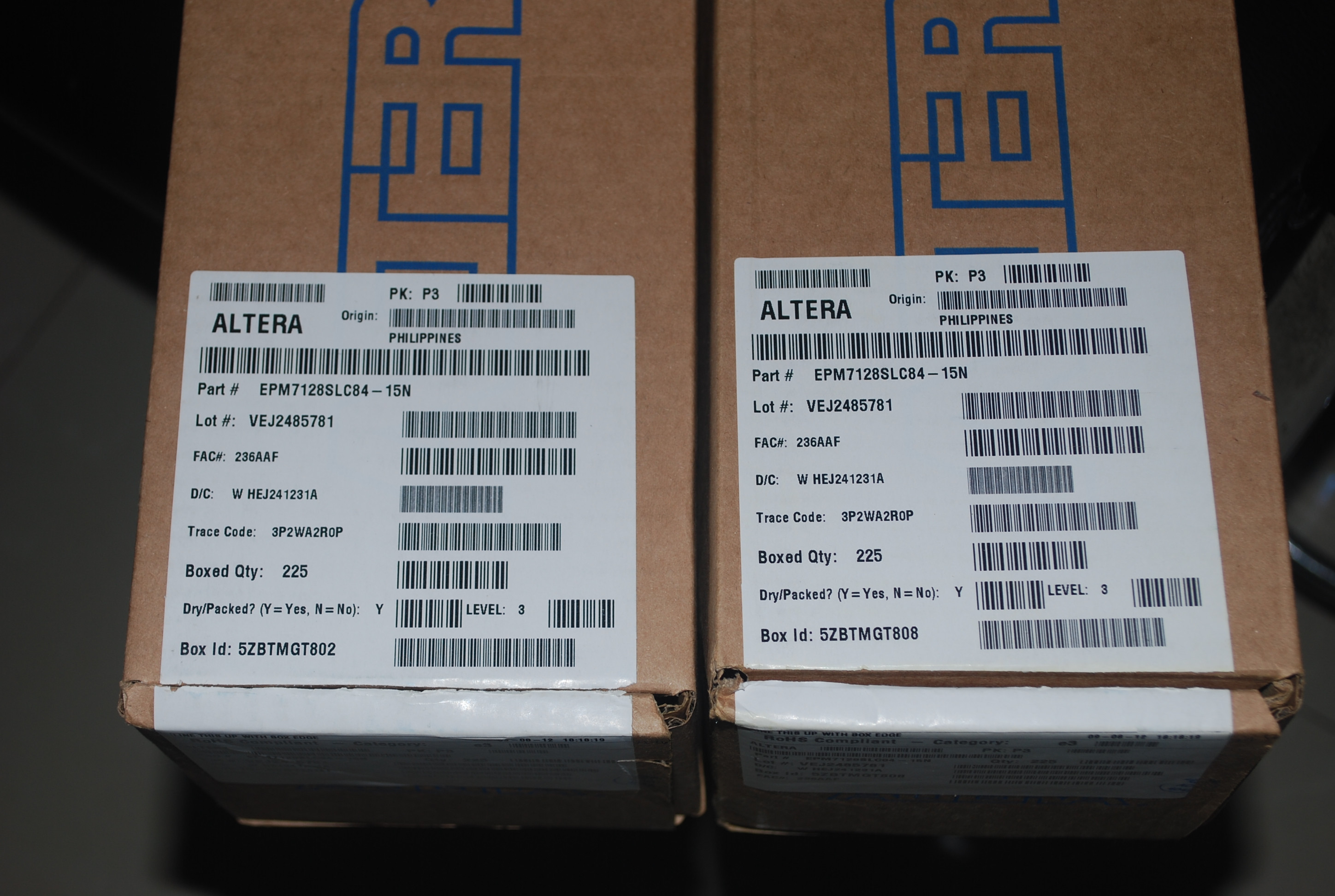 EPM7128SLC84-15N 8位微处理器 product photo