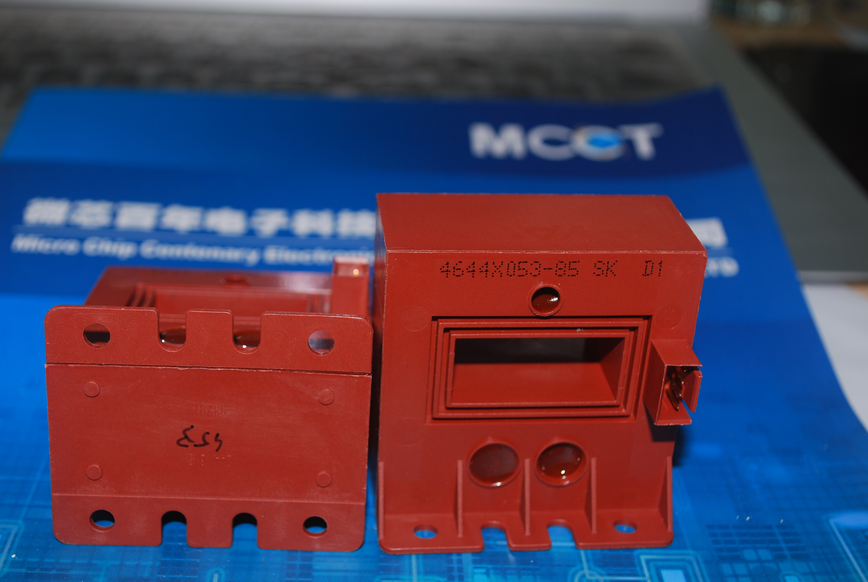 T60404-N4644-X030 电流传感器 产品图