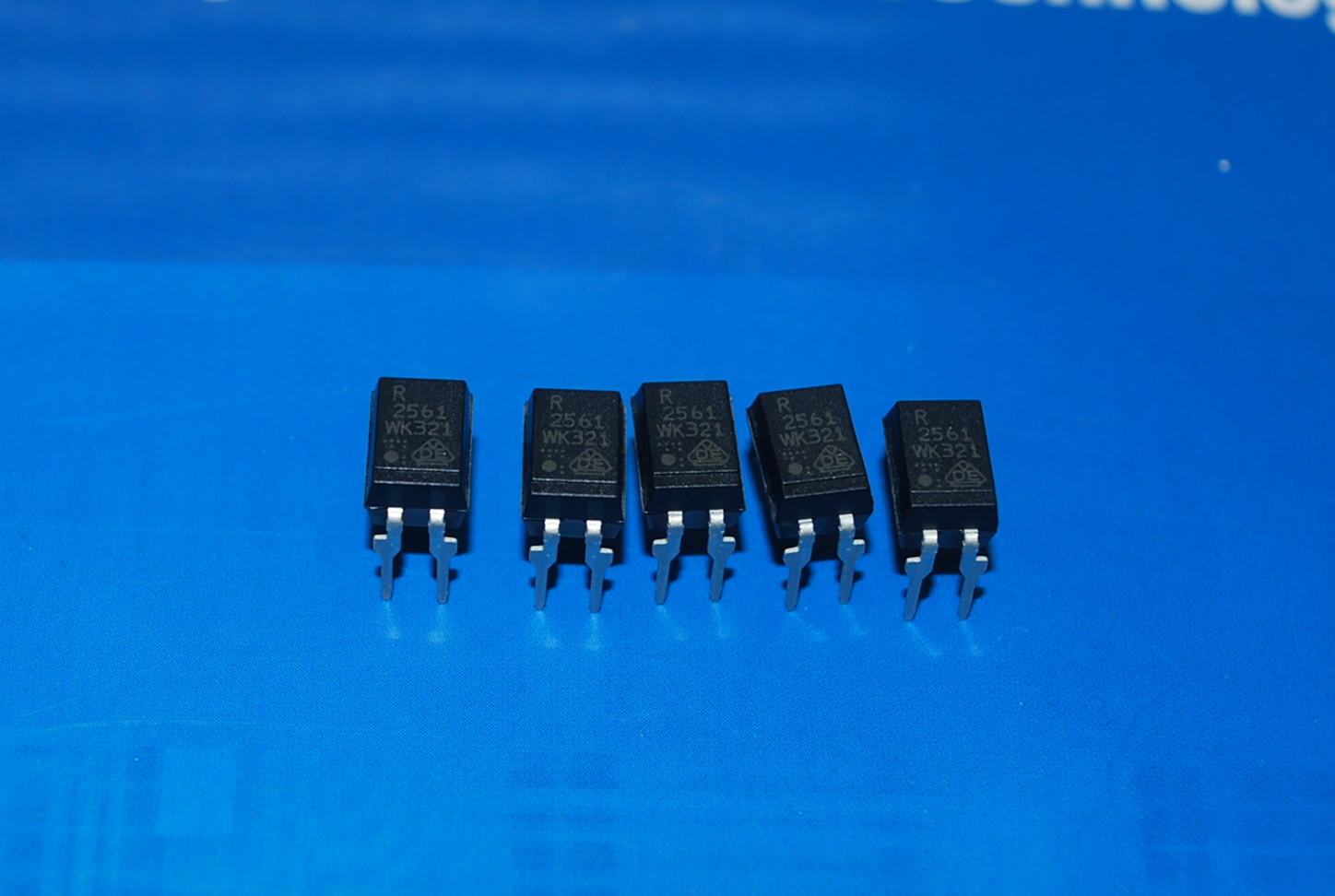 PS2561-1 光电耦合器 产品图