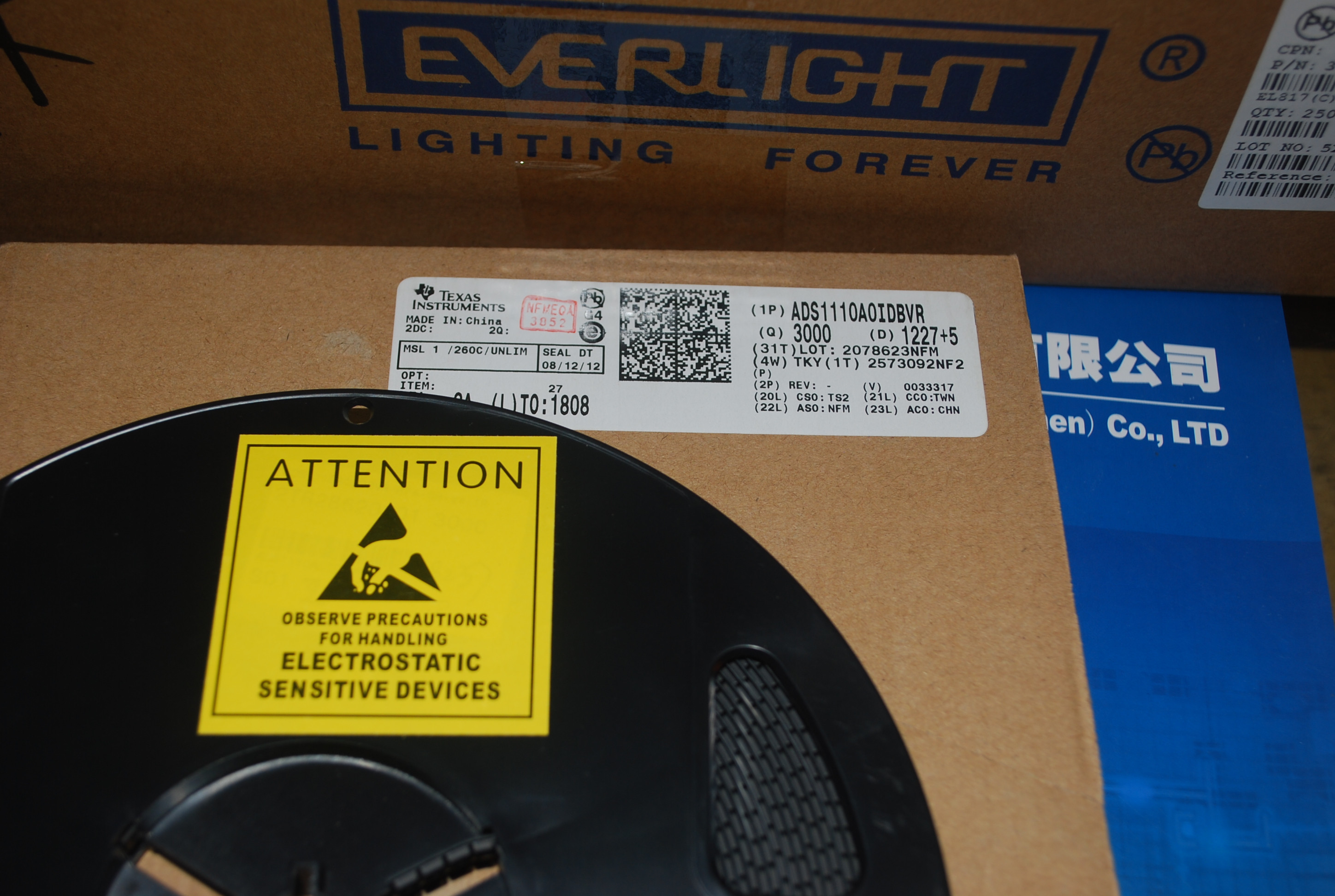 ADS1110A0IDBVR 16 位 15SPS Δ-Σ ADC，具有内部参考、PGA 和振荡器 I2C 串行接口 product photo