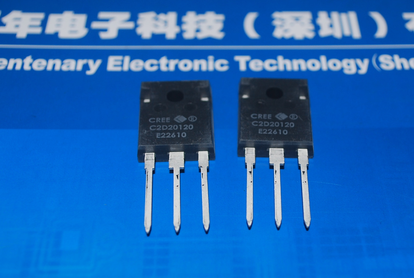 C2D2012D C2D20120D功率管NPN道 20A1200V 原装正品 product photo