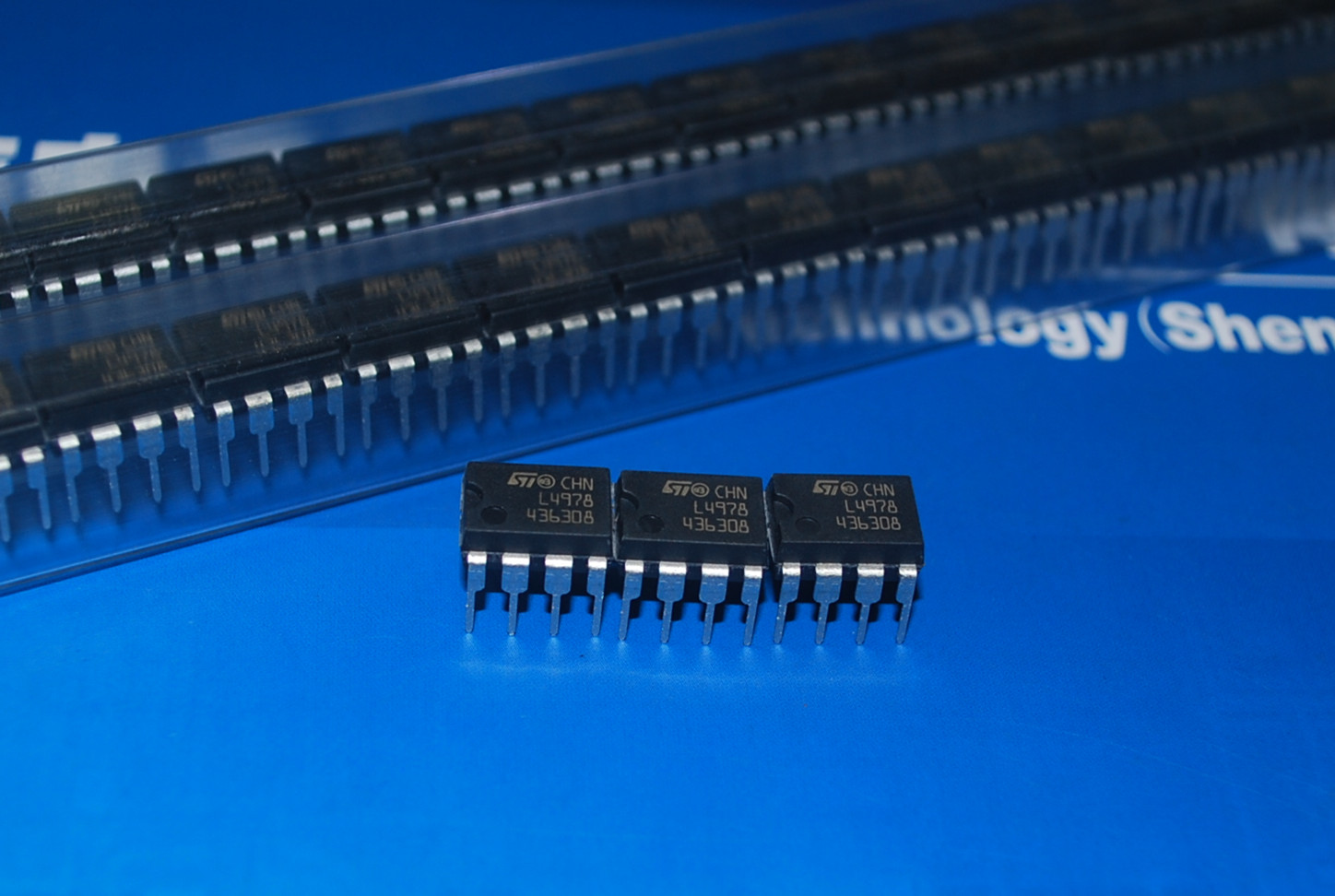 L4978D013TR 2A降压开关稳压器 长期现货供应 product photo