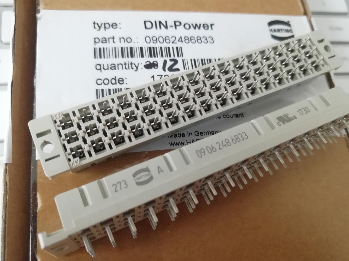 09062486833 Harting 09 06 系列 3 行 48 路 3.81 mm, 5.08 mm 节距 DIN 41612 插座 09062486833, F型 C2等级, 焊接端接, 6A product photo