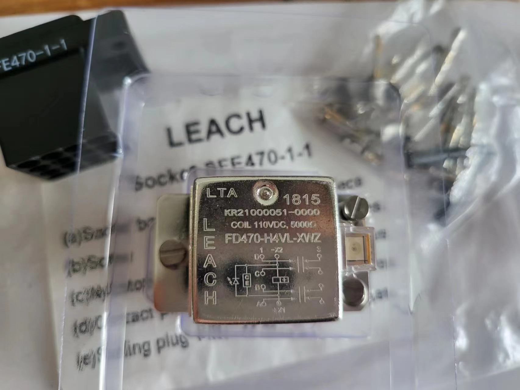 FD470-H4VL-XWZ 2NO+2NC 双断 12 AMP 继电器 product photo
