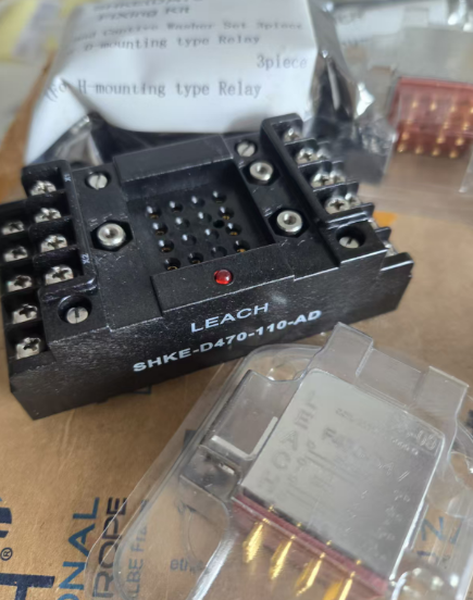 SHKED470-110-AD 继电器座 product photo